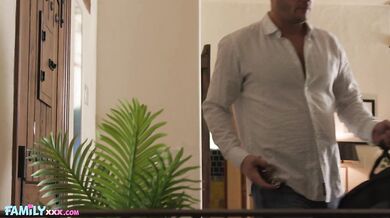 Tied Up Stepdaughter Has Been Waiting For Daddy's Creampie All Day
