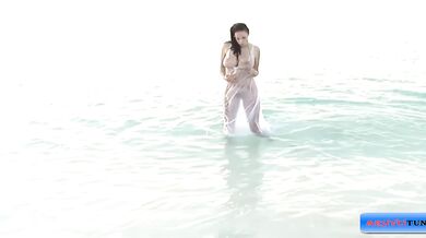 Gianna Michaels shows off her perfection on the beach