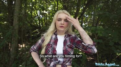 Amber Kawaii Gets Big Cock Outdoor Ride