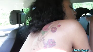 I fuck a hot ebony babe who has a small waist but a big black booty