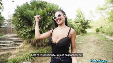 Ebony Latina with huge natural big tits has fun outside