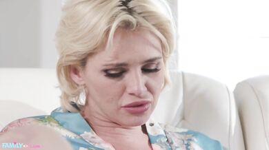 Big Tit MILF Stepmom Charli Phoenix Sucks Out All His Cum