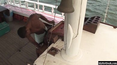 Jessica Baya fucks anal on a boat