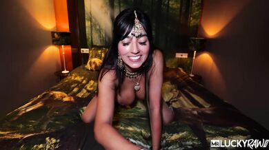 Pakistani Babe Aaliyah Yasin In POV