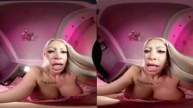 Perfect pussy for VR fuck