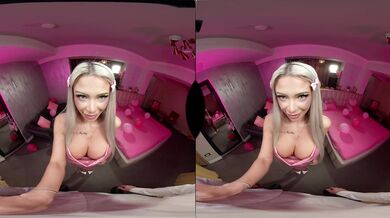 Perfect pussy for VR fuck