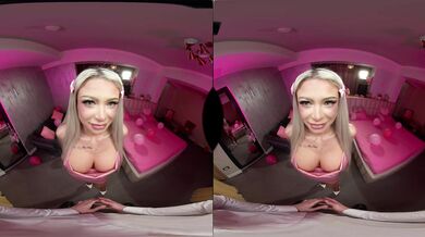 Perfect pussy for VR fuck