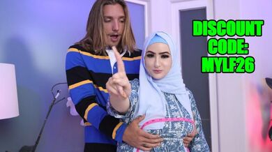 Conservative Stepmom Mandii Rose Breaks Her Own Rules In Steamy Debut Scene