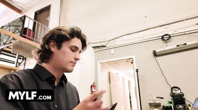 Thick MILF Richelle Ryan Breaks In A Brand New Stud And Takes His Young Cock