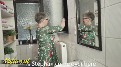 Hot German Granny Petra Gets A Suprise Visit From Her Younger Neighbor