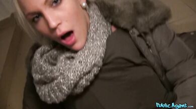 I fucked hot blonde on the rooftop of a public building