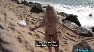 Blonde beach babe in bikini has risky sex In public