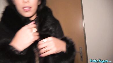 Juicy tits and ass Latina tempted into going all the way