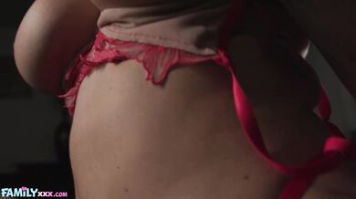 Bubble Butt Big Tit MILF Jenna Starr Devourers His Hard Cock