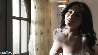 Tiny Stepdaughter Vanessa Moon Is All About Daddy's Big Dick