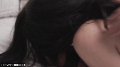 Big Ass And Big Tits MILF Violet Smith Has Rough Sex With Stranger