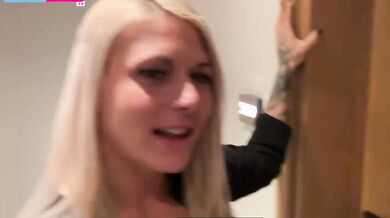 Lila Evance Meets Sakis