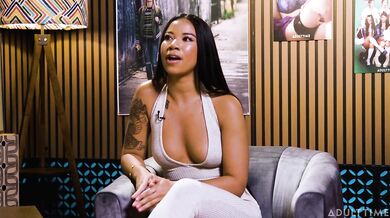 Ameena Green - Origins, Farting Videos And Fans