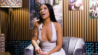 Ameena Green - Origins, Farting Videos And Fans