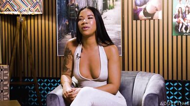 Ameena Green - Origins, Farting Videos And Fans