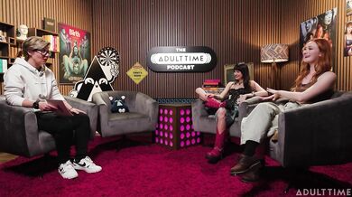 Lana Smalls And Scarlet Skies - Feet Pics, Clown Porn And Shrek Dirty Talk