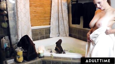 Naughty busty MILF Mindi Mink wants you to watch her masturbate in the bath