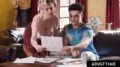 Horny Stud Is Obsessed With Stepmommy Dee Williams's Huge Tits!