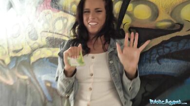 Beaty babe fucked by BWC for quick cash