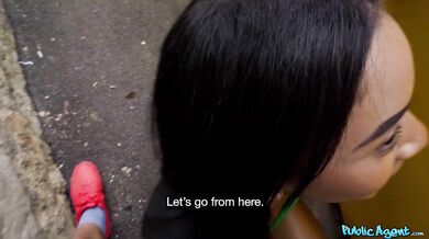 Sexy Latina on holiday in Europe exchanges pussy for easy cash