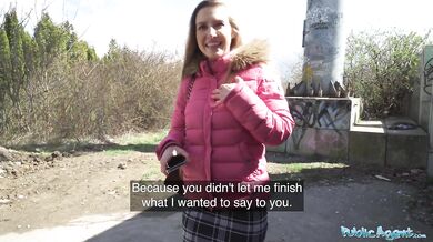 A beautiful woman with a model looking figure gives and outdoor blowjob before fucking