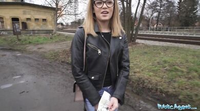 She is just 18 but she knows how to suck and fuck a big dick in a basement