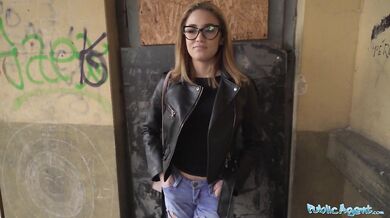 She is just 18 but she knows how to suck and fuck a big dick in a basement