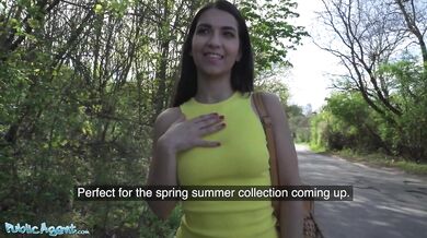 Italian Babe Moona Snake In A Tight Yellow Dress