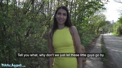 Italian Babe Moona Snake In A Tight Yellow Dress