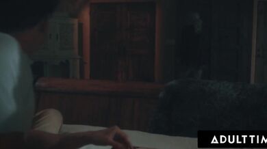 Nevlastní bratři trojka: naivní panna Lexi Lore s tabulkou duchů!