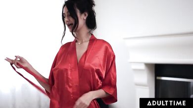 Eliza Ibarra Puts On Wrong Glasses And Fucks Her Stepbro Instead Of Boyfriend!