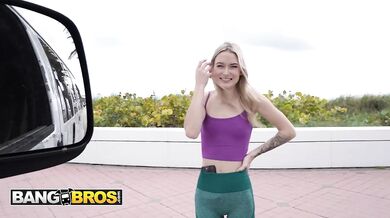 Thea Summers Shows Off Her Perky Tits While Jogging And Then Gets Fucked Hard For Cash