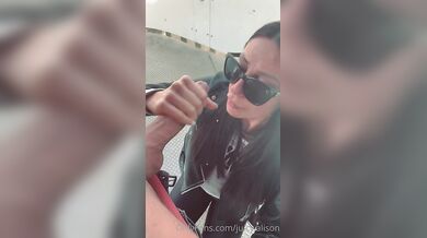Juicy.Alison Shows Quickie Outdoor