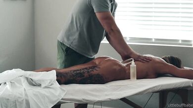 Hottie Littlebuffbabe Fucked By Her Masseur