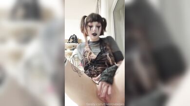 Elleslovexoxo Gapes Her Asshole In Cowgirl Masturbation