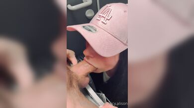 Juicy.Alison's Blowjob Quickie At A Public Restroom