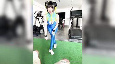 Gym Time For Hidori Rose Which Gets Fucked In The Gym As Chun Li