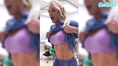 Fit zralá sestřička sestřena za masturbaci v práci