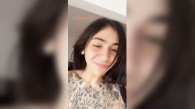 Tattooed Claarakush Shows Her Sexy Body While Dancing