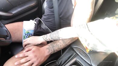 Goth Alessa_Savage Gives Messy Blowjob In The Car