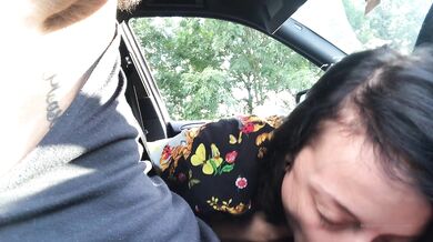 Goth Alessa_Savage Gives Messy Blowjob In The Car