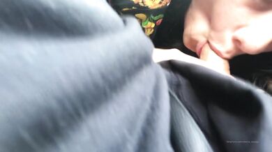 Goth Alessa_Savage Gives Messy Blowjob In The Car