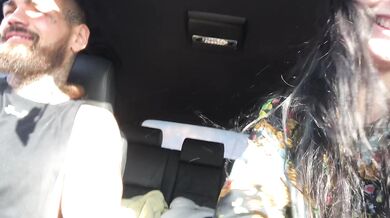Goth Alessa_Savage Gives Messy Blowjob In The Car
