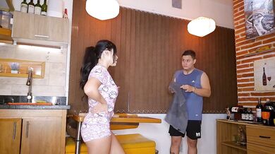 Horny AlejaPalacios Gets Penetrated In The Kitchen