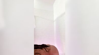 Izzy Green In Hot Masturbation